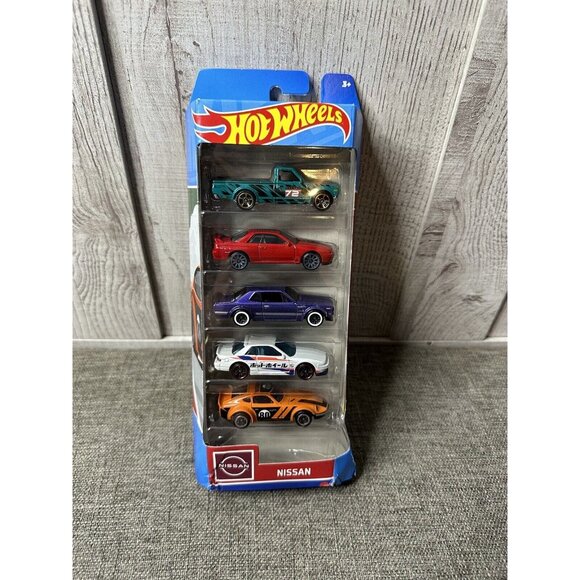 Hot Wheels 2023 Nissan 5 Pack Set - Picture 1 of 3